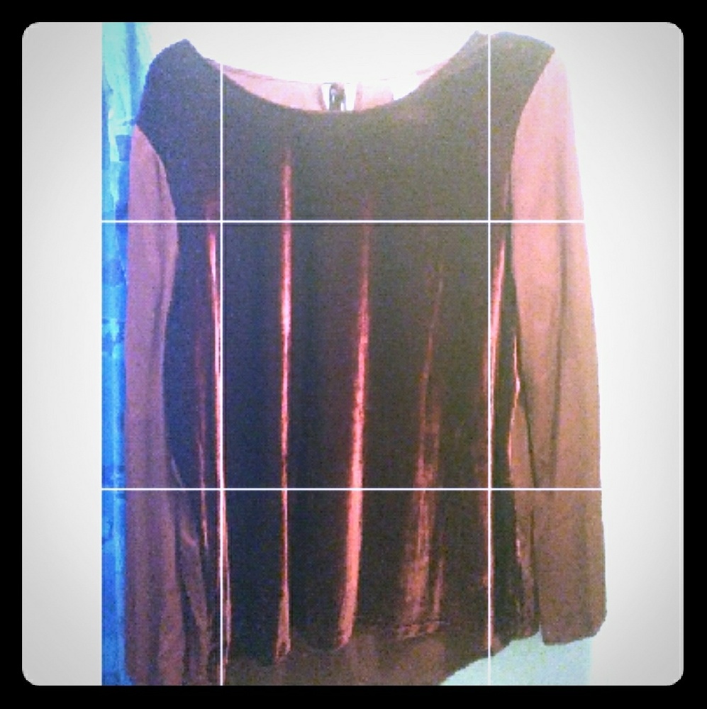 Very nice dress shirt with velvet feel. Never worn